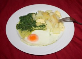 Iglo Spinach Copycat Version with Potatoes and Egg.